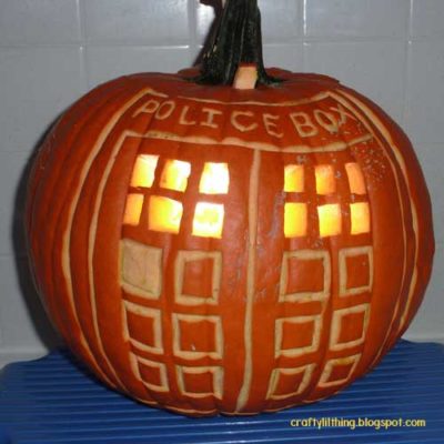 Don't let pumpkin carving season be stressful. Here are some easy DIY, geeky pumpkin carving ideas! TARDIS / Doctor Who Carved Pumpkin