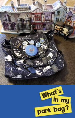 What's in my park bag for Universal Studios | Disney | Wizarding World of Harry Potter | Disneyland | Disneyworld